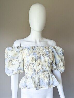 NWT Puff Sleeve Smocked Floral Peplum Top